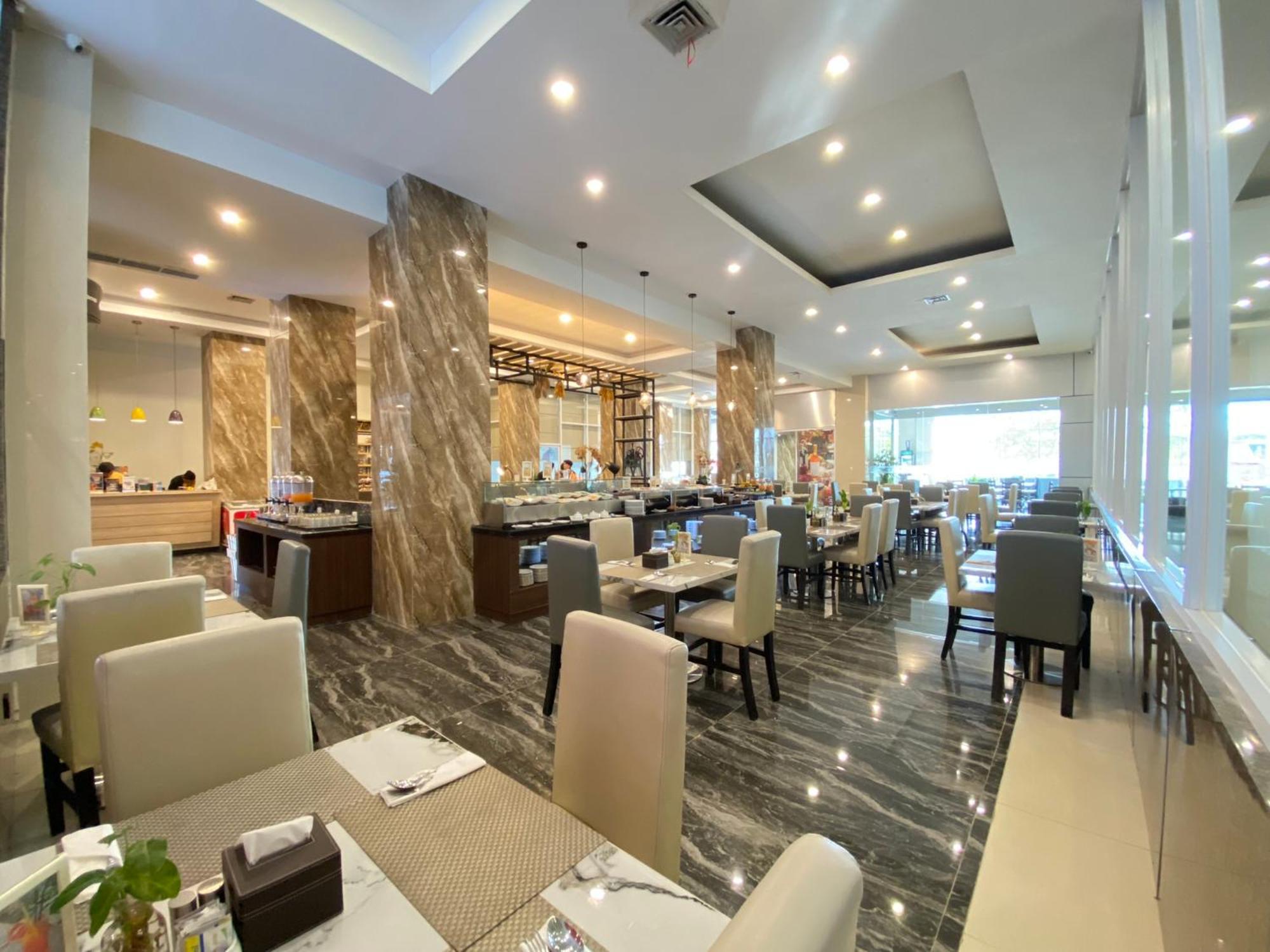 Vega Prime Hotel & Convention Соронг Экстерьер фото