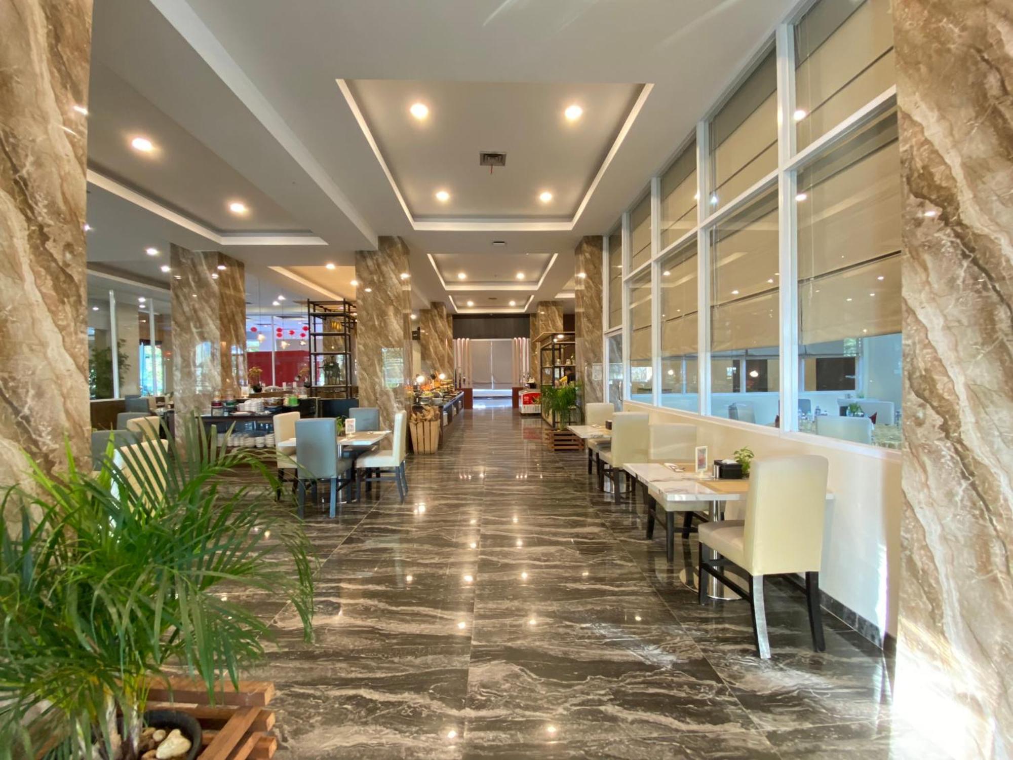 Vega Prime Hotel & Convention Соронг Экстерьер фото