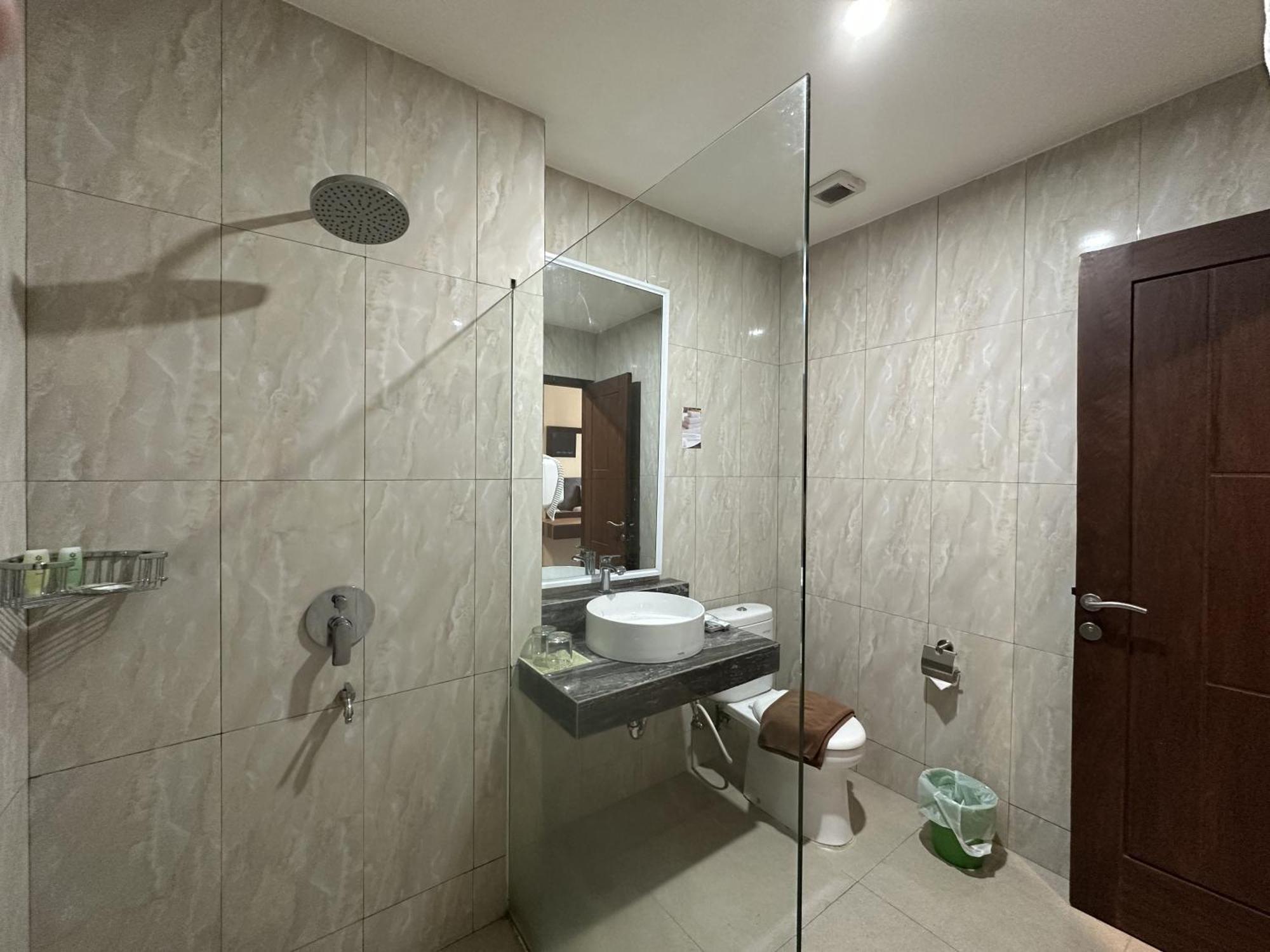 Vega Prime Hotel & Convention Соронг Экстерьер фото